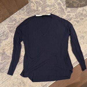 GAP Women's V-Neck Sweater - Navy Blue